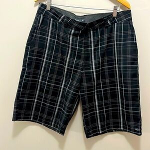O’Neill Black Plaid Shorts Men’s 36W x 11” inseam
